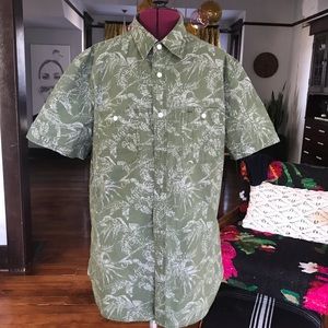 Men’s 1901 green button down shirt